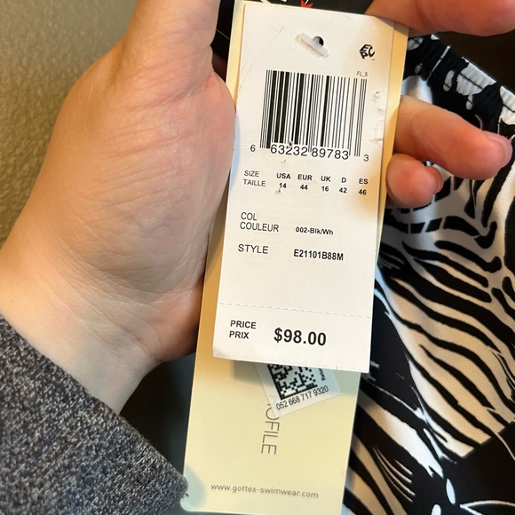 NWT Profile by Gottex Sz 14 Black White Padded Halter Tankini Swimsuit Top $98! - Picture 8 of 13